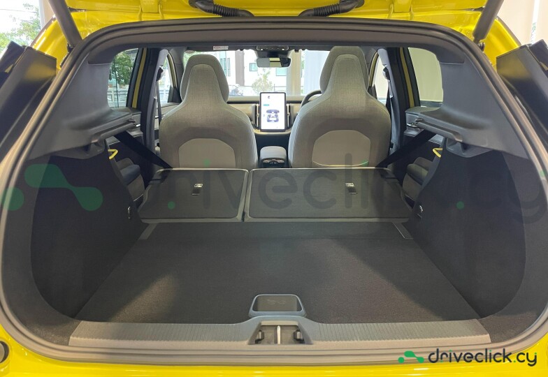 Volvo EX30 Yellow
