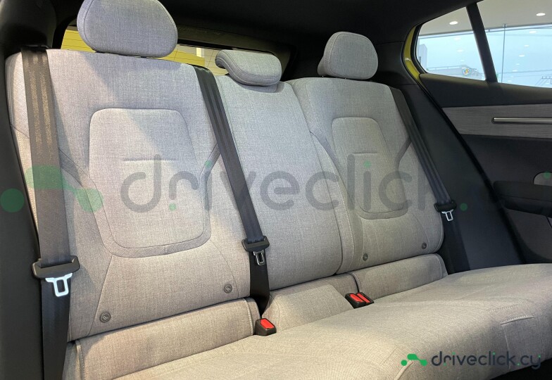 Volvo EX30 Yellow