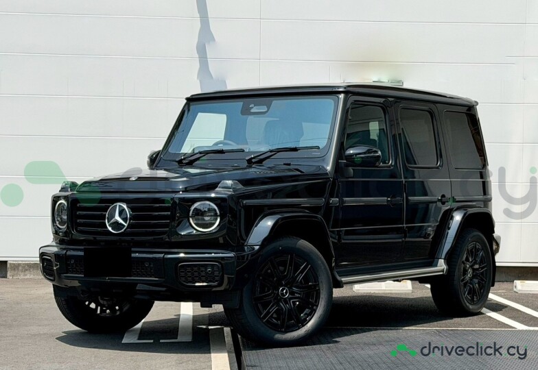 Mercedes G-class Black