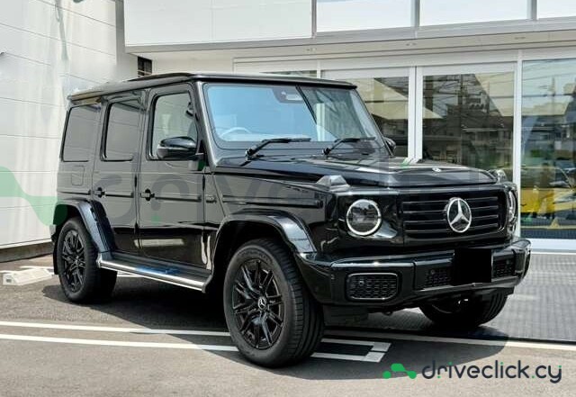 Mercedes G-class Black