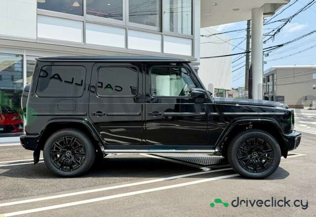 Mercedes G-class Black