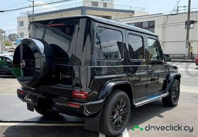 Mercedes G-class Black