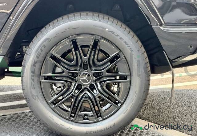 Mercedes G-class Black