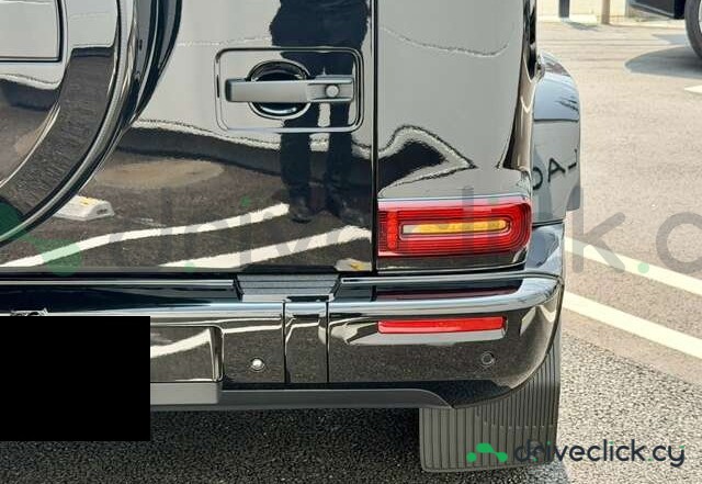 Mercedes G-class Black