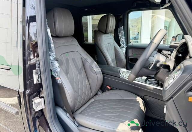 Mercedes G-class Black
