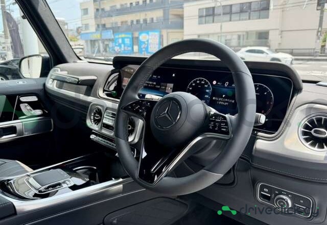 Mercedes G-class Black