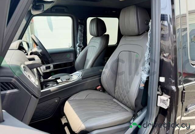 Mercedes G-class Black