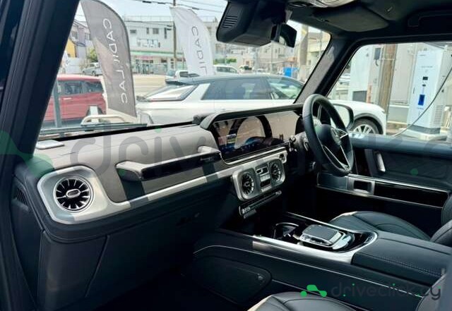 Mercedes G-class Black
