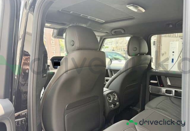 Mercedes G-class Black
