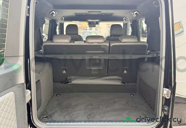 Mercedes G-class Black