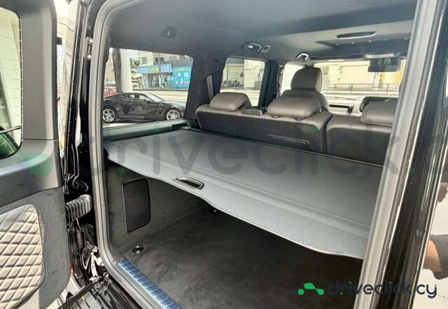 Mercedes G-class Black