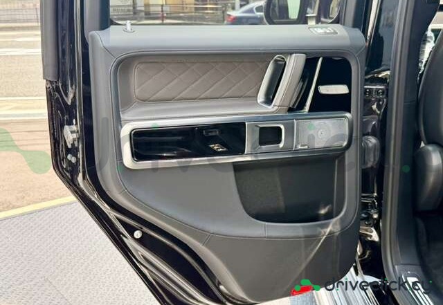Mercedes G-class Black