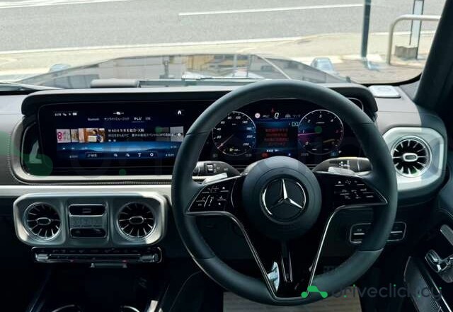 Mercedes G-class Black