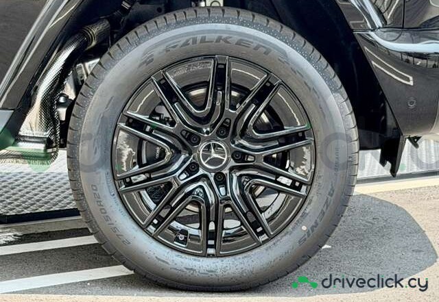 Mercedes G-class Black