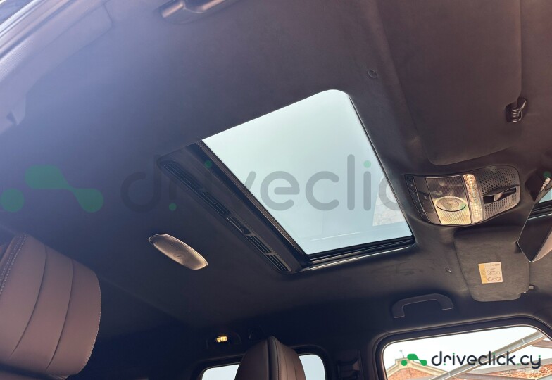Mercedes G-class Black