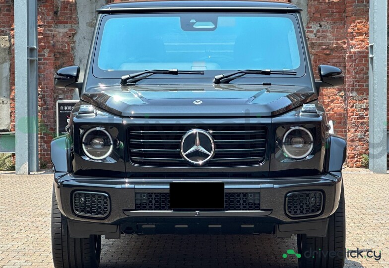 Mercedes G-class Black