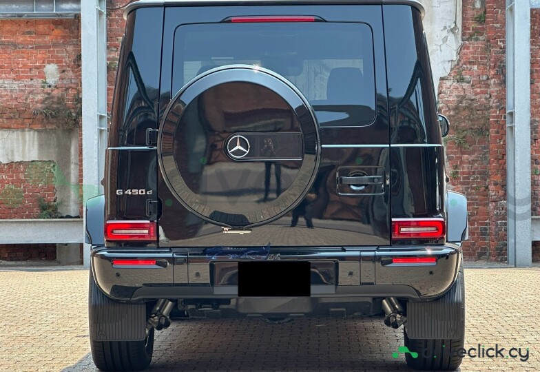 Mercedes G-class Black