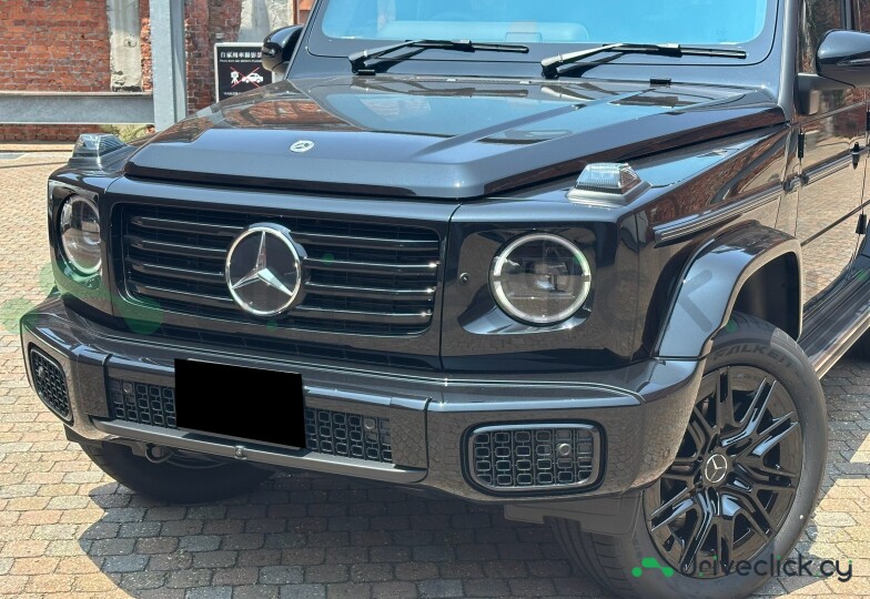 Mercedes G-class Black