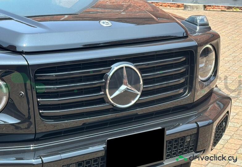 Mercedes G-class Black
