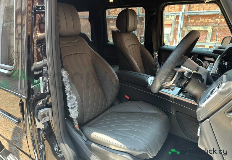 Mercedes G-class Black