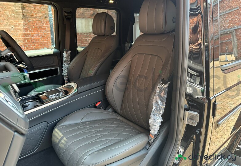 Mercedes G-class Black
