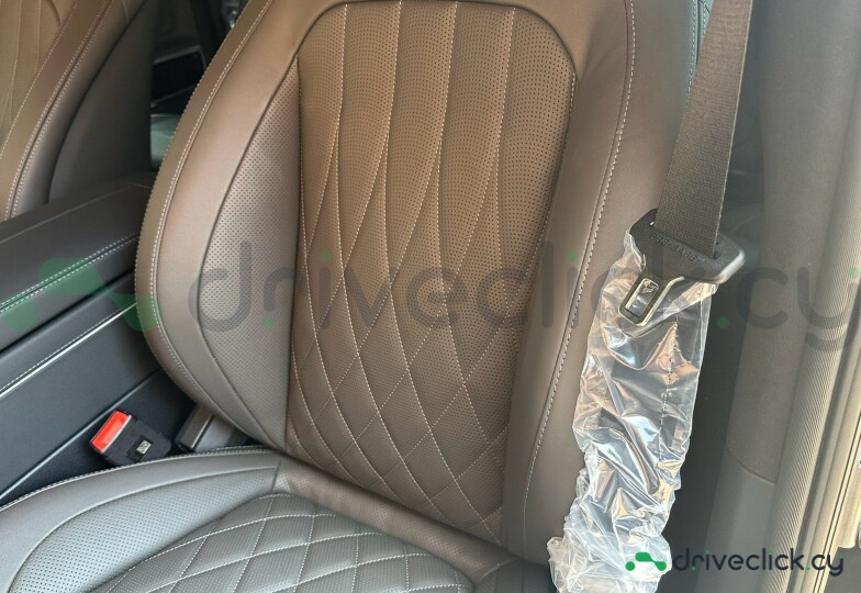 Mercedes G-class Black