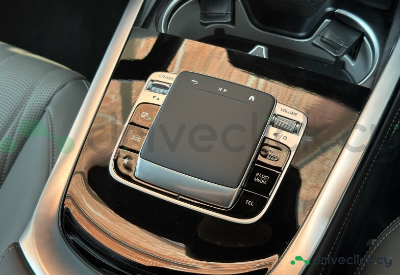 Mercedes G-class Black