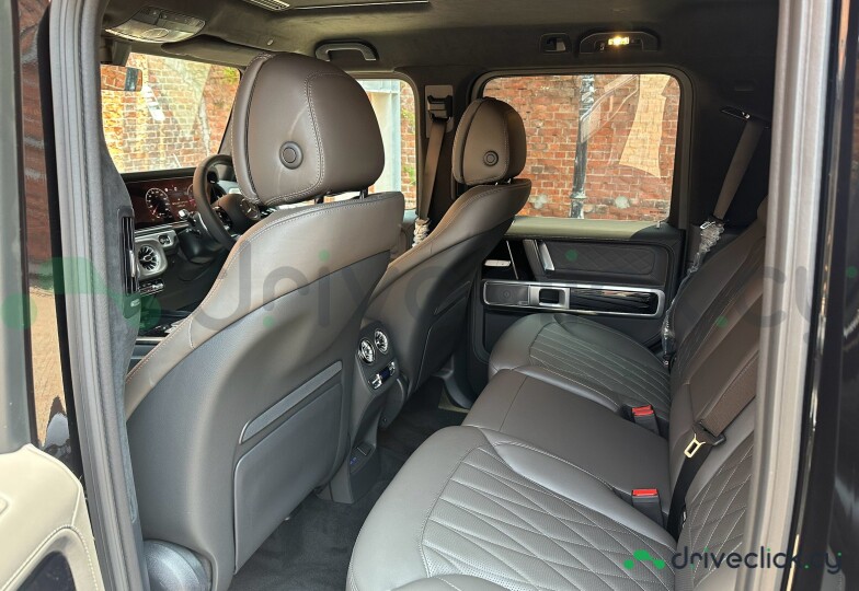 Mercedes G-class Black