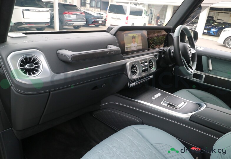 Mercedes G-class Green