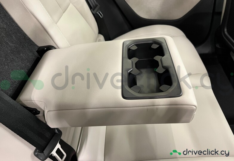 Volvo XC40 White