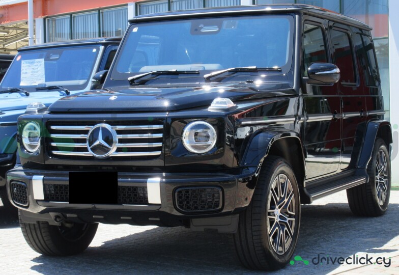 Mercedes G-class Black