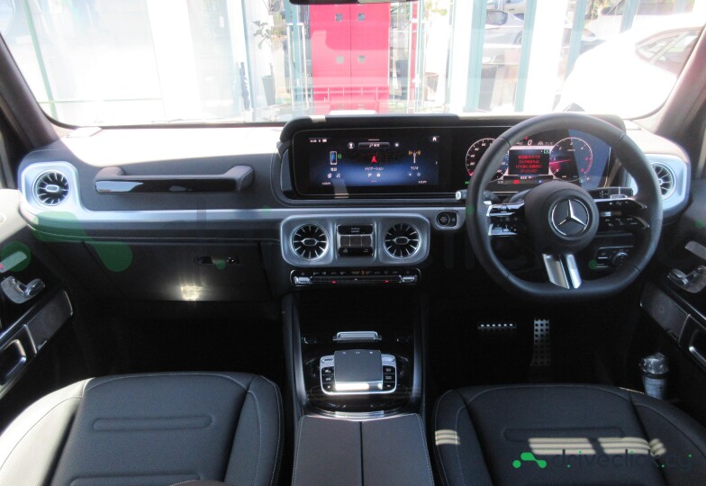 Mercedes G-class Black