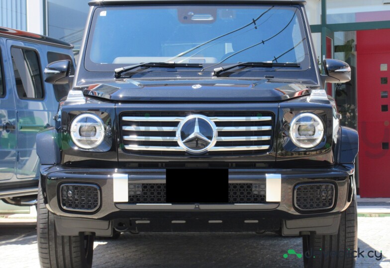 Mercedes G-class Black