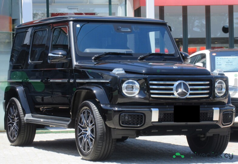 Mercedes G-class Black