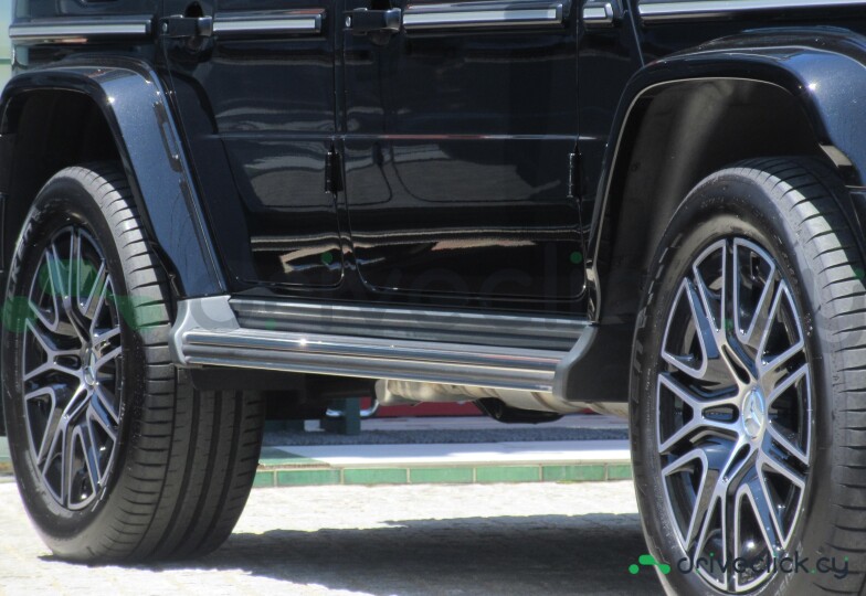 Mercedes G-class Black