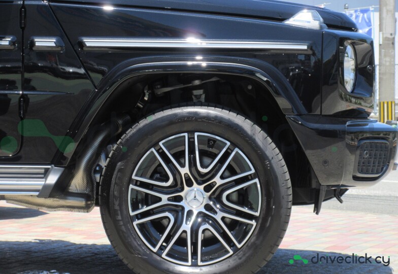 Mercedes G-class Black