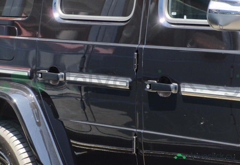 Mercedes G-class Black