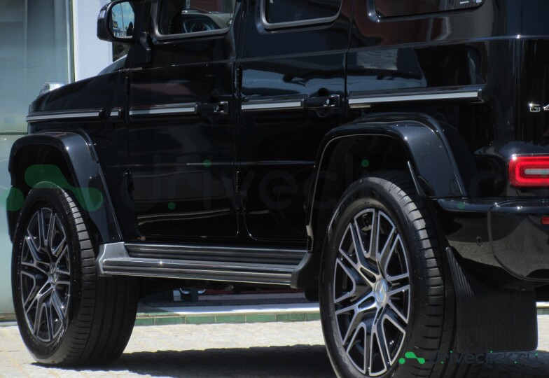 Mercedes G-class Black
