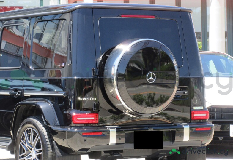 Mercedes G-class Black