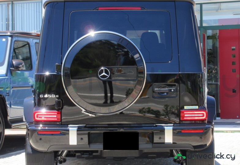 Mercedes G-class Black
