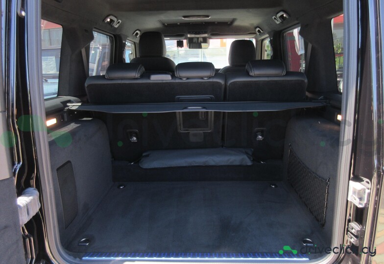 Mercedes G-class Black