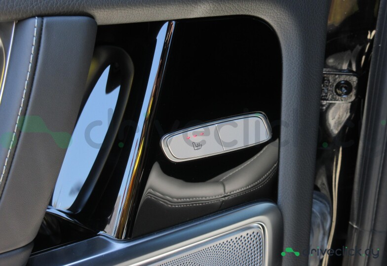 Mercedes G-class Black