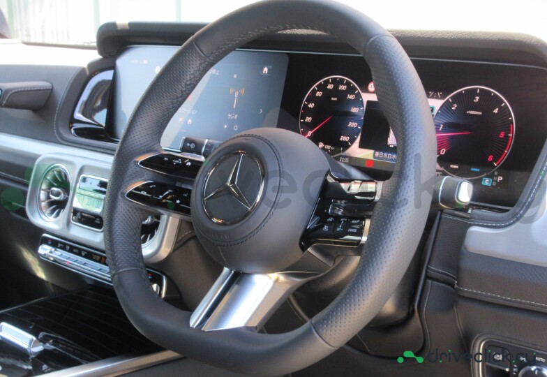Mercedes G-class Black