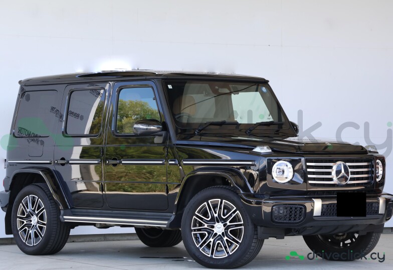 Mercedes G-class Black