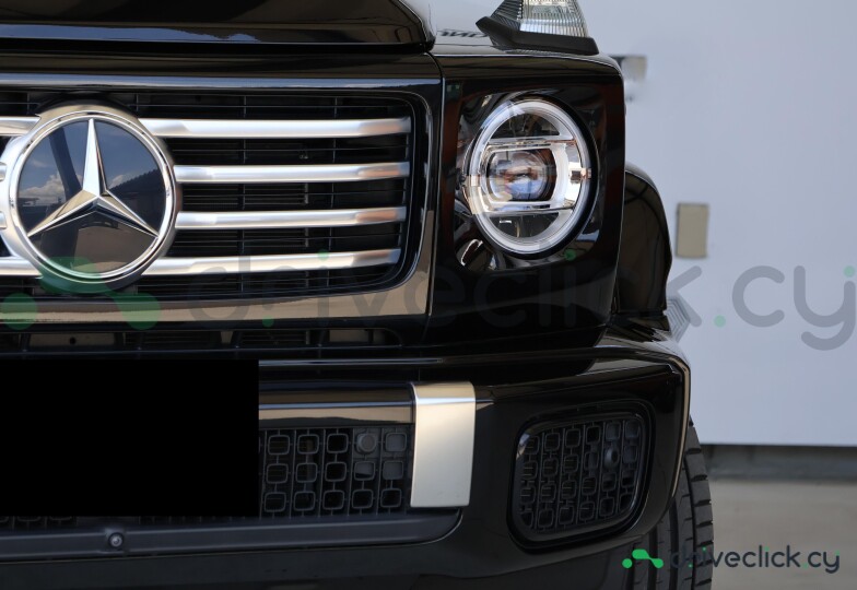 Mercedes G-class Black