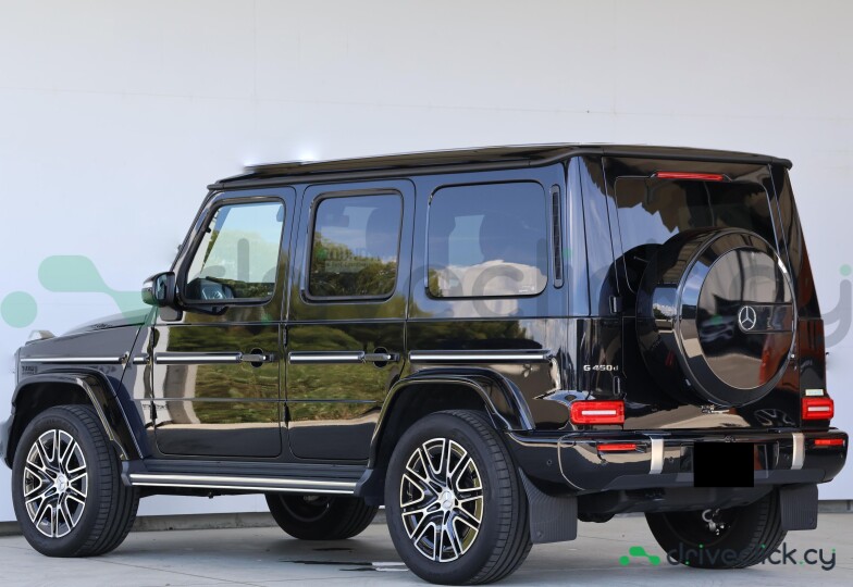 Mercedes G-class Black