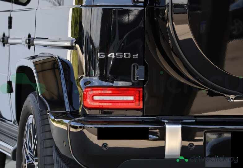 Mercedes G-class Black