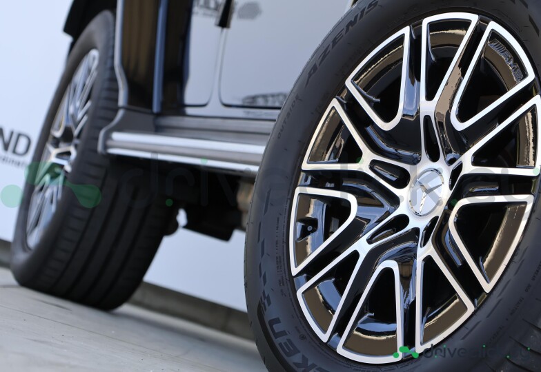Mercedes G-class Black