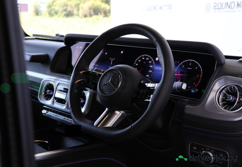 Mercedes G-class Black
