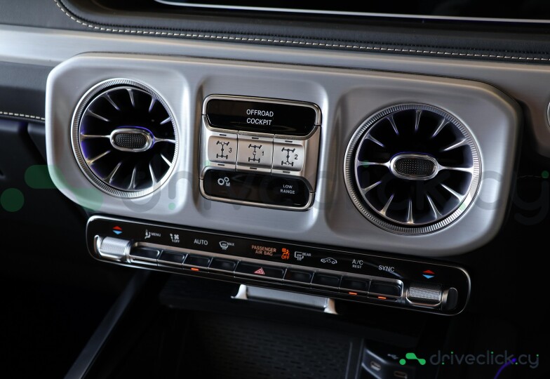 Mercedes G-class Black